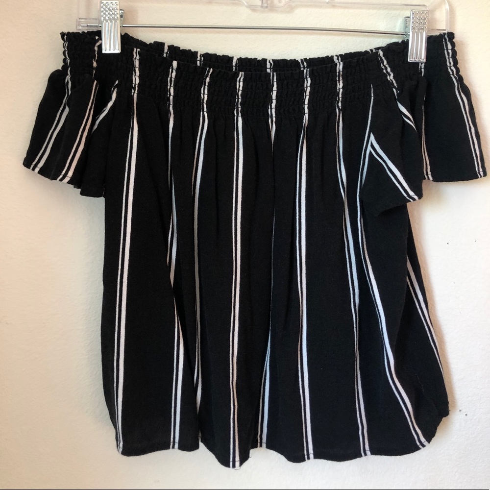 Kendall & Kylie off the shoulder striped top